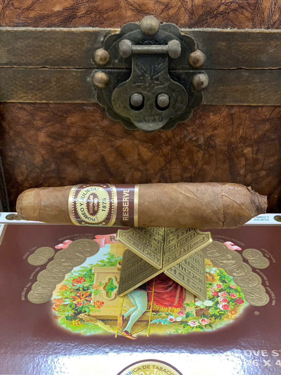 Xì Gà Romeo Y Julieta Reserve Love Story Hộp 27 Điếu 1 Xì Gà Romeo Y Julieta Reserve Love Story Hộp 27 Điếu.3